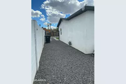 386 W Fairview Street, Chandler, AZ 85225 - Photo 19