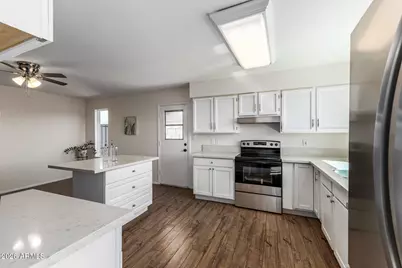 1525 S Chestnut Circle, Mesa, AZ 85204 - Photo 9