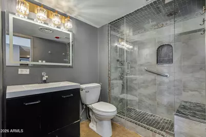 207 W Clarendon Avenue #16E, Phoenix, AZ 85013 - Photo 11