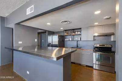 207 W Clarendon Avenue #16E, Phoenix, AZ 85013 - Photo 3