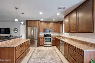 2231 E Karen Dr, Phoenix, AZ 85022 - Photo 5