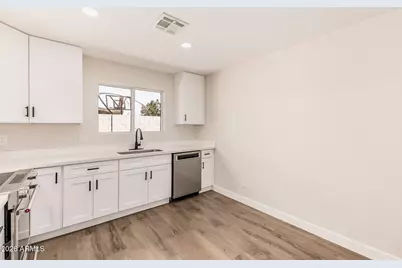 711 N 95th Drive, Tolleson, AZ 85353 - Photo 13