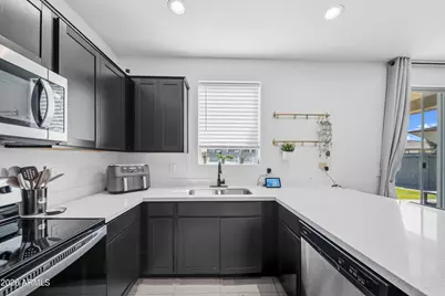 419 N 110th Drive, Avondale, AZ 85323 - Photo 11