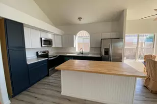 10254 S Hopi Ln, Goodyear, AZ 85338 - Photo 9