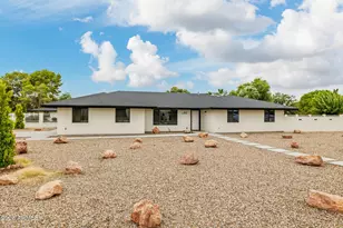 803 E Melody Dr, Gilbert, AZ 85234 - Photo 17