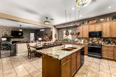 5920 N 132nd Drive, Litchfield Park, AZ 85340 - Photo 11