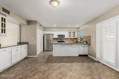 8538 E McDonald Drive, Scottsdale, AZ 85250 - Photo 7