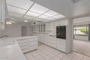 9302 W Spanish Moss Ln, Sun City, AZ 85373 - Photo 17