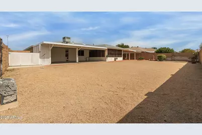 9302 W Spanish Moss Lane, Sun City, AZ 85373 - Photo 3