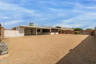 9302 W Spanish Moss Ln, Sun City, AZ 85373 - Photo 3