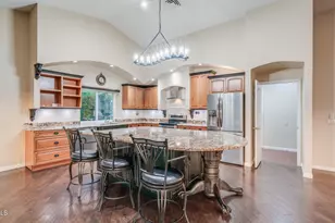 8756 W Rockwood Dr, Peoria, AZ 85382 - Photo 5