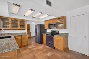 2119 E Crocus Dr, Phoenix, AZ 85022 - Photo 13