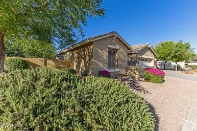 2102 E Yellowstone Place, Chandler, AZ 85249 - Photo 5