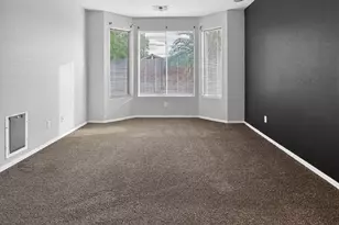 2421 W Ellis St, Phoenix, AZ 85041 - Photo 27