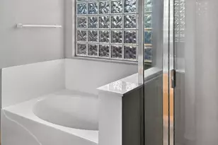 2421 W Ellis St, Phoenix, AZ 85041 - Photo 33