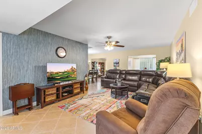 10410 W Floriade Drive, Sun City, AZ 85351 - Photo 9