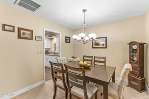 10410 W Floriade Dr, Sun City, AZ 85351 - Photo 17