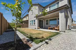 8327 E Petunia Ave, Mesa, AZ 85212 - Photo 3