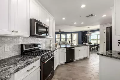 7601 E Indian Bend Road #2062, Scottsdale, AZ 85250 - Photo 11