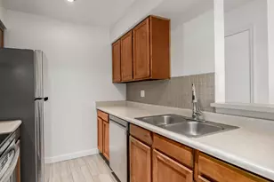 10610 S 48th St, Phoenix, AZ 85044 - Photo 3