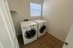 5812 S 10th Dr, Phoenix, AZ 85041 - Photo 11