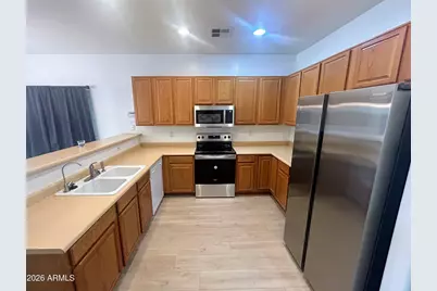 5812 S 10th Drive, Phoenix, AZ 85041 - Photo 5