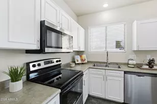 9721 W Crown King Rd, Tolleson, AZ 85353 - Photo 17