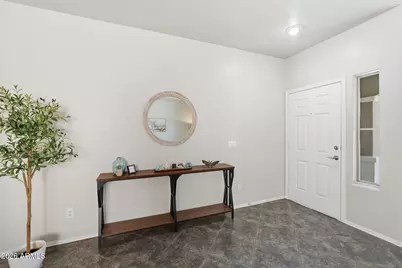 9721 W Crown King Road, Tolleson, AZ 85353 - Photo 5