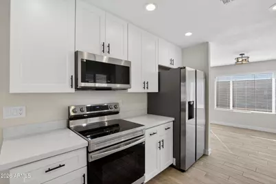 2355 W Waltann Lane, Phoenix, AZ 85023 - Photo 15