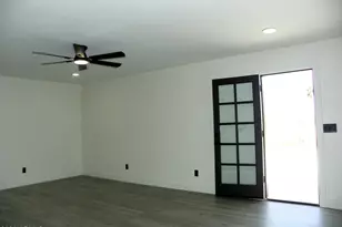 9402 N 18th Street N, Phoenix, AZ 85020 - Photo 17