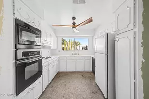 7729 E Rancho Vista Dr, Scottsdale, AZ 85251 - Photo 13