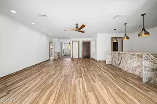 7729 E Rancho Vista Dr, Scottsdale, AZ 85251 - Photo 9