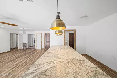 7729 E Rancho Vista Drive, Scottsdale, AZ 85251 - Photo 11