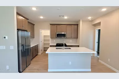 5609 N 205th Lane, Buckeye, AZ 85396 - Photo 3
