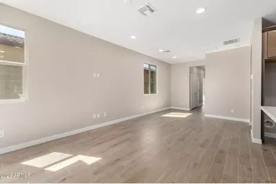 5609 N 205th Lane, Buckeye, AZ 85396 - Photo 5