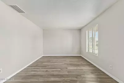 5812 W Gardenia Avenue, Glendale, AZ 85301 - Photo 9