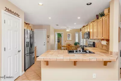 11009 W Wikieup Lane, Peoria, AZ 85373 - Photo 5