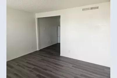 1307 E Vista Avenue #Apt 1, Phoenix, AZ 85020 - Photo 3