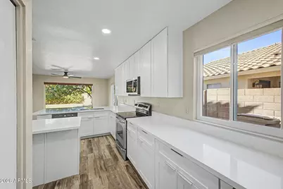 21961 N 69th Avenue, Glendale, AZ 85310 - Photo 17
