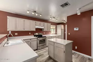 21961 N 69th Ave, Glendale, AZ 85310 - Photo 23