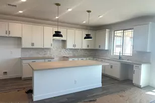 817 W Sparrow Dr, Queen Creek, AZ 85140 - Photo 3