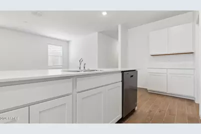 18476 W Buckskin Trail, Wittmann, AZ 85361 - Photo 7