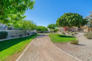 2170 W Harmont Dr, Phoenix, AZ 85021 - Photo 27