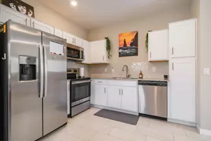 2170 W Harmont Dr, Phoenix, AZ 85021 - Photo 5