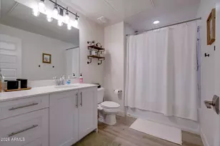 7300 E Earll Dr, Scottsdale, AZ 85251 - Photo 25