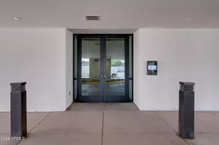 7300 E Earll Dr, Scottsdale, AZ 85251 - Photo 31