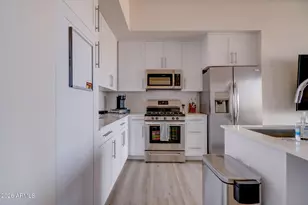 7300 E Earll Dr, Scottsdale, AZ 85251 - Photo 7