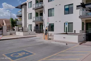 7300 E Earll Dr, Scottsdale, AZ 85251 - Photo 35