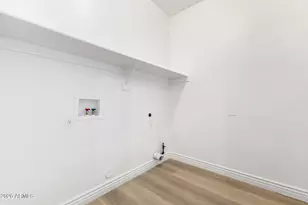 8782 W Shaw Butte Dr, Peoria, AZ 85345 - Photo 29