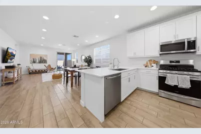 4064 E Catclaw Street, Gilbert, AZ 85296 - Photo 9